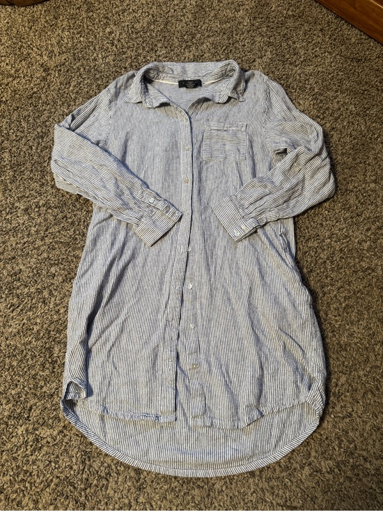 Tahari Tops - Tahari Navy and White Striped Shirt